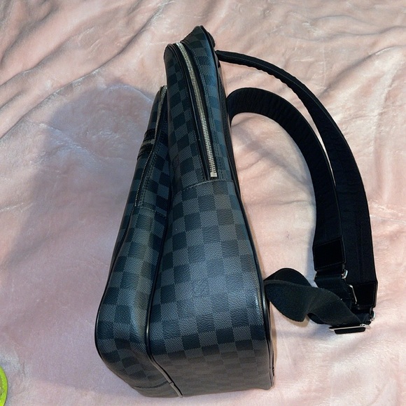 Louis Vuitton  backpack 100% authentic - Picture 6 of 8